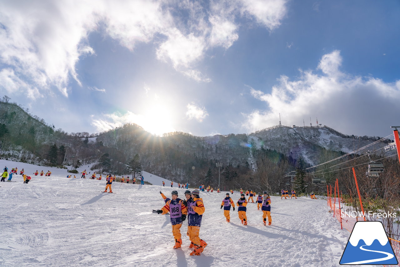 サッポロテイネ｜久しぶりの降雪で粉雪コンディション復活！ゲレンデ上部、2本の中斜面が絶好調(*^^)v